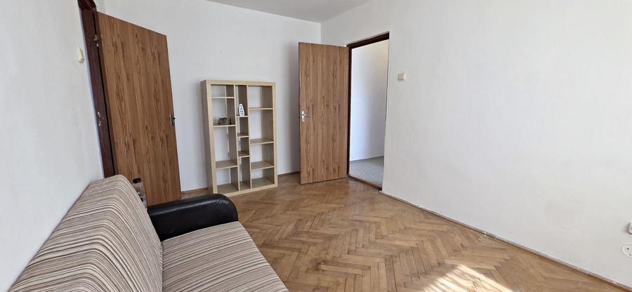 Apartament cu 2 camere semidecomandat în Astra