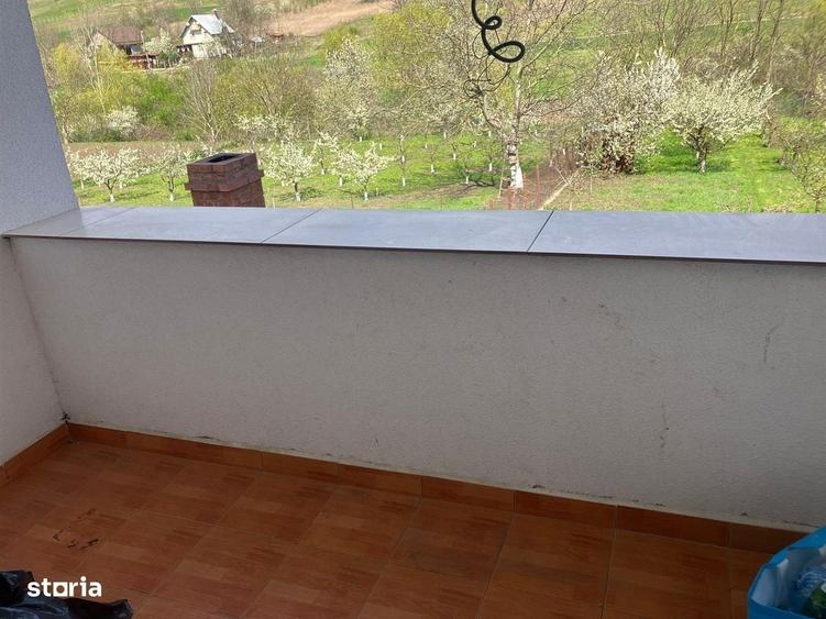 Casă cu 4 camere în Rusenii Noi