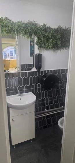 Spațiu comercial, de 93 mp, în Central