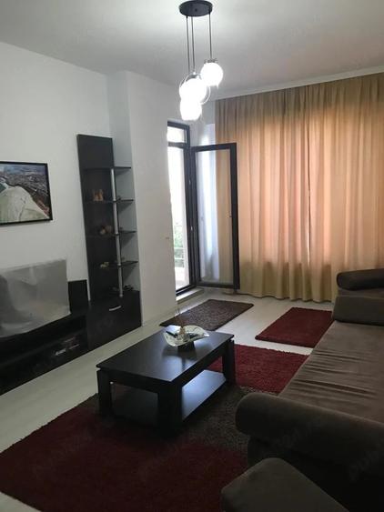 Garsonieră decomandată în Central