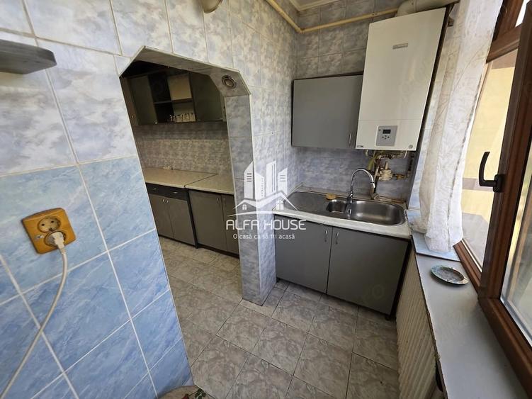 Apartament cu 2 camere decomandat în Micro II