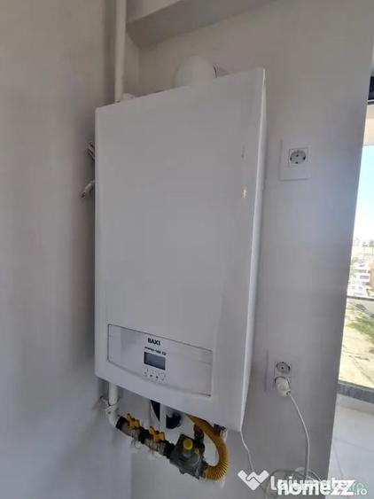 Apartament cu 3 camere decomandat în Energia