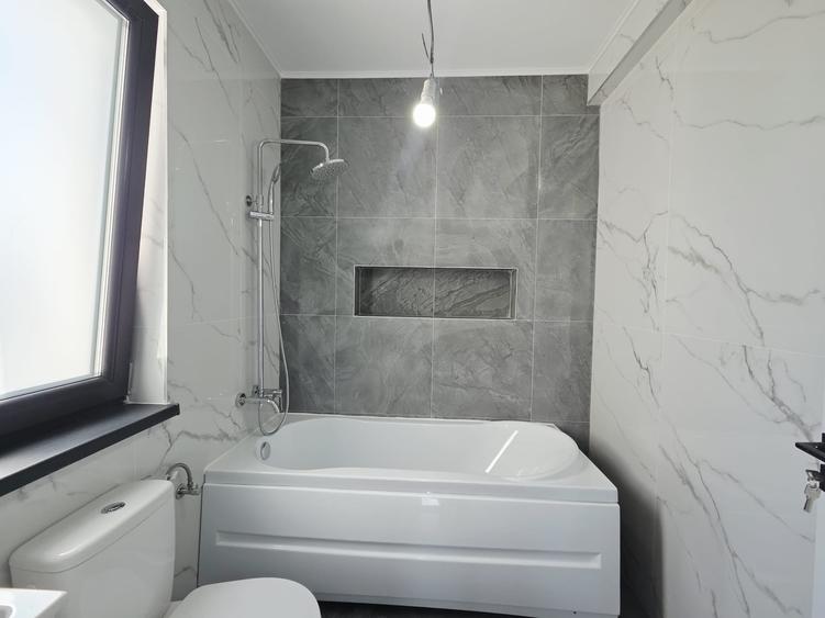 Casă individuală cu 4 camere cu Canalizare în Costi