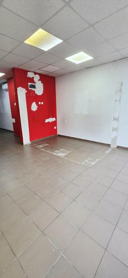 Spațiu comercial, de 64 mp, în Central