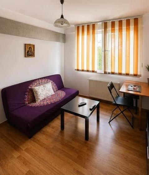 Apartament cu 4 camere decomandat, mobilat în Rahova