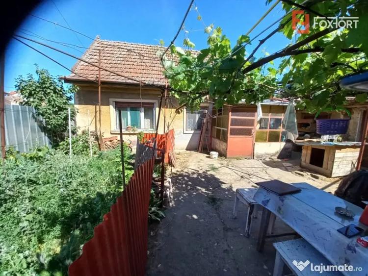 Casă cu 3 camere cu Teren 460 Mp în Exterior Vest