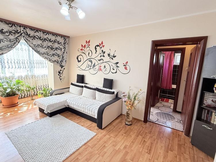 Apartament cu 2 camere semidecomandat, mobilat în Central