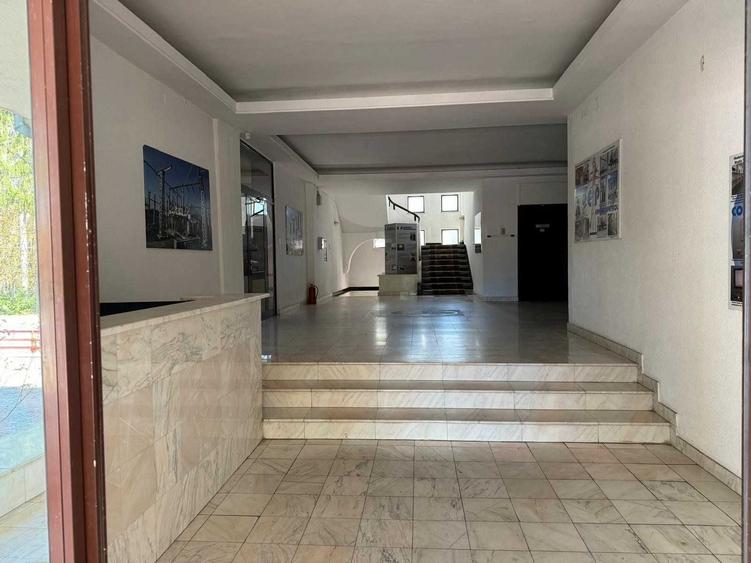 Spațiu comercial, de 3,167 mp, în Central