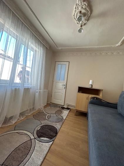 Casă individuală cu 3 camere cu Canalizare în Palas