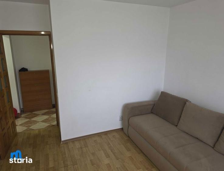 Apartament cu 3 camere decomandat, mobilat în Central