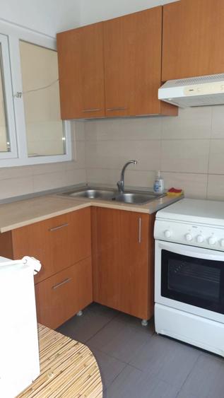 Apartament cu 2 camere decomandat în Vitan