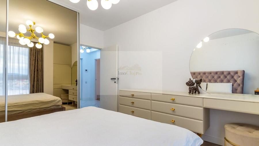 Apartament cu 3 camere semidecomandat, mobilat în Mărăști