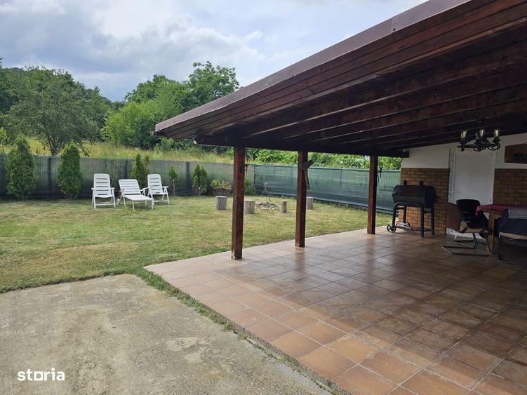 Casă cu 4 camere în Curtea de Argeș