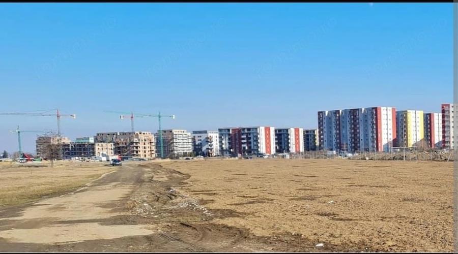 Teren de 10000 mp, în Central