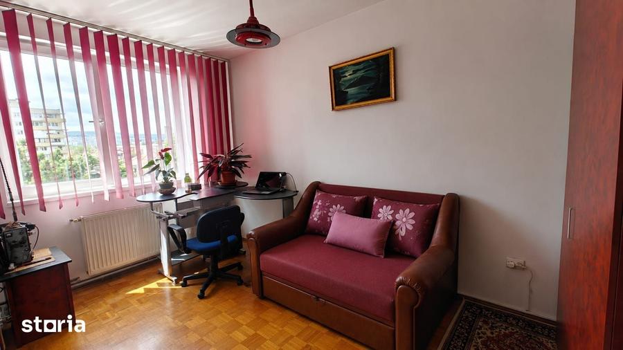 Apartament cu 4 camere semidecomandat în Grigorescu — fotografia 1