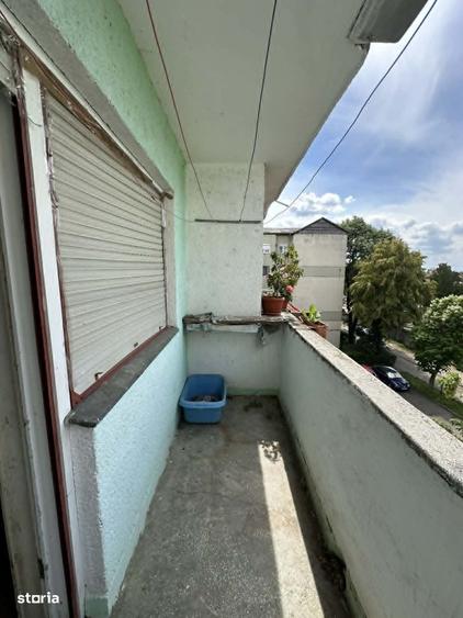 Apartament cu 3 camere decomandat în Horea