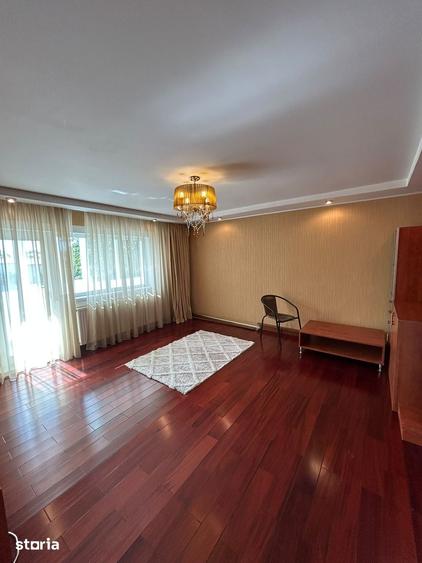 Apartament cu 3 camere în Sud