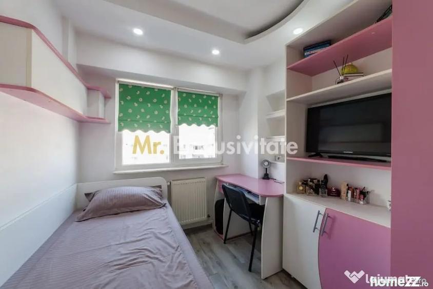 Apartament cu 3 camere decomandat în Prundu