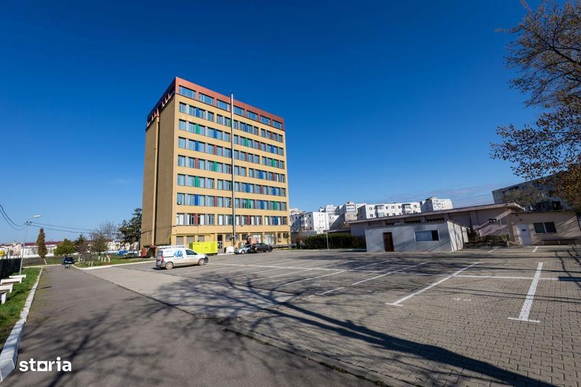 Spațiu comercial, de 200 mp, în Nicolina