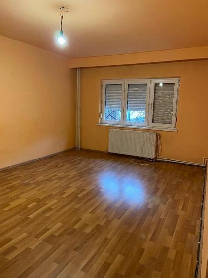 Apartament cu 2 camere decomandat în Călărași