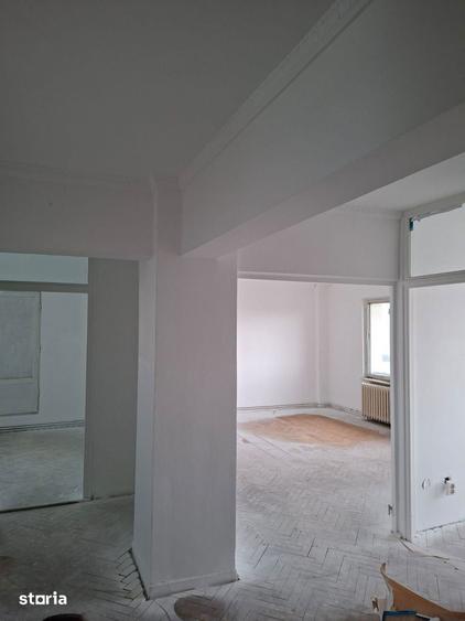 Apartament cu 3 camere în Unirii
