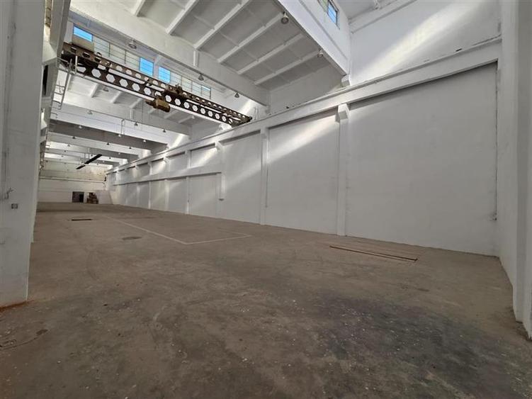 Spațiu industrial, de 468 mp, în Central