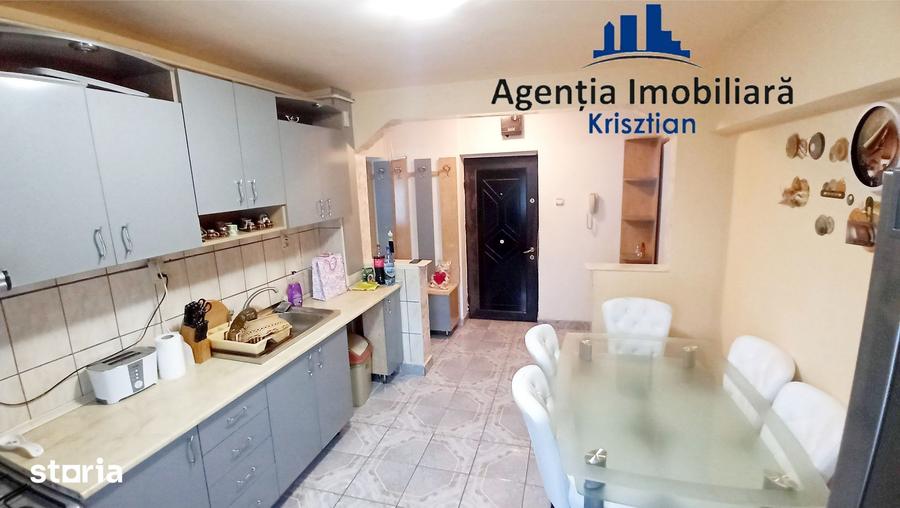 Apartament cu 2 camere decomandat în Micro 16