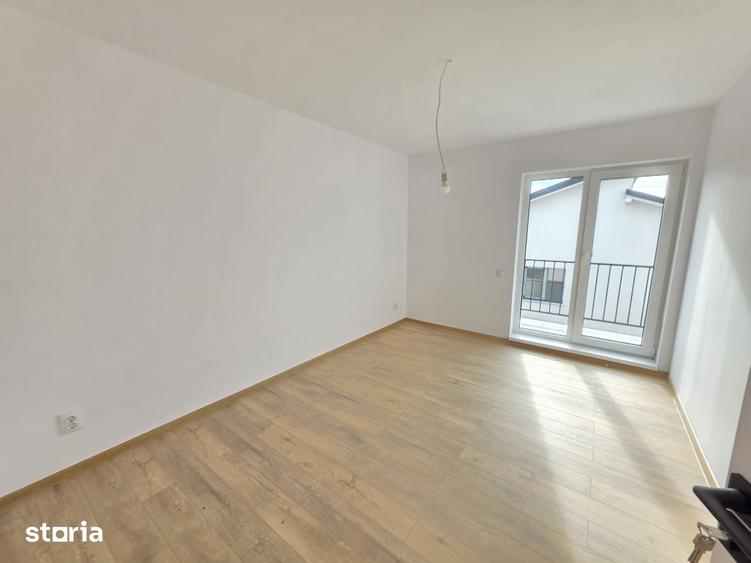 Casă cu 4 camere cu Teren 300 Mp în Sânpetru