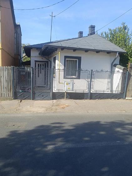 Casă cu 2 camere cu Teren 250 Mp în Mihai Bravu