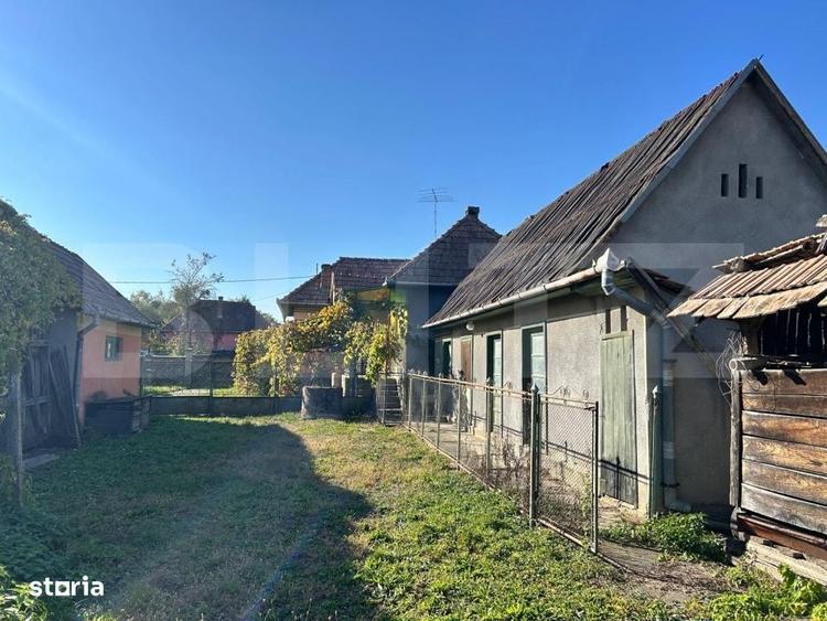 Casă cu 3 camere în Acățari