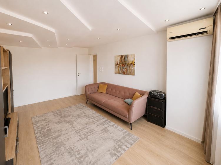 Apartament cu 2 camere decomandat în Aviației