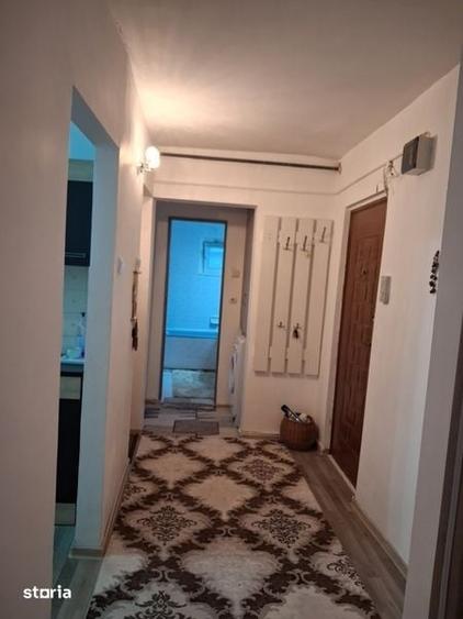 Apartament cu 2 camere semidecomandat în Lazuri