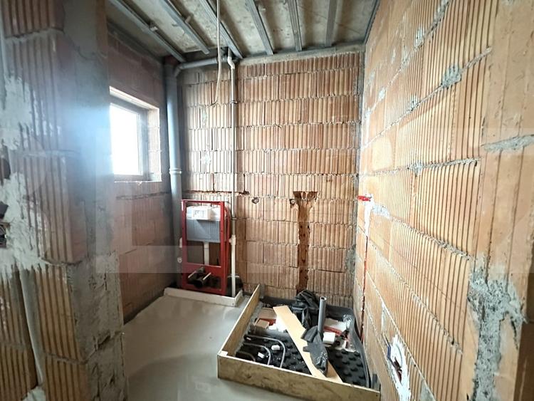 Apartament cu 3 camere decomandat în Braytim