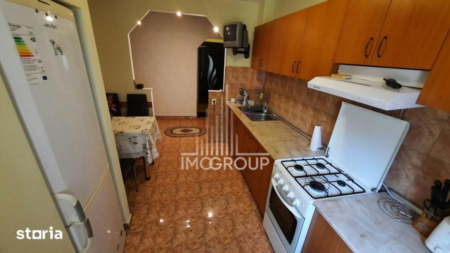 Apartament cu 3 camere, mobilat în Între Lacuri
