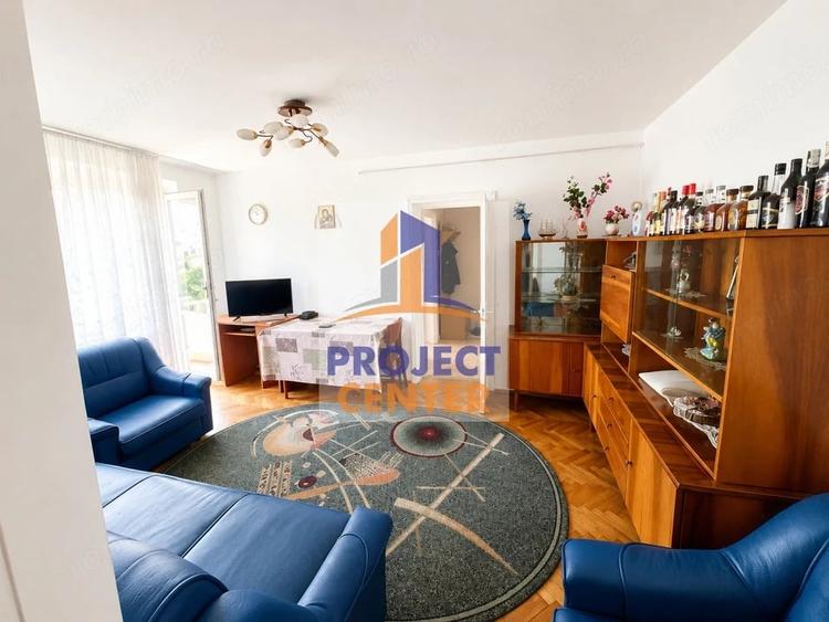 Apartament cu 2 camere semidecomandat în Craiovei
