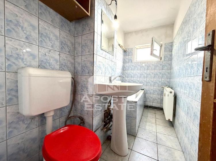 Apartament cu 2 camere semidecomandat, mobilat în Girocului