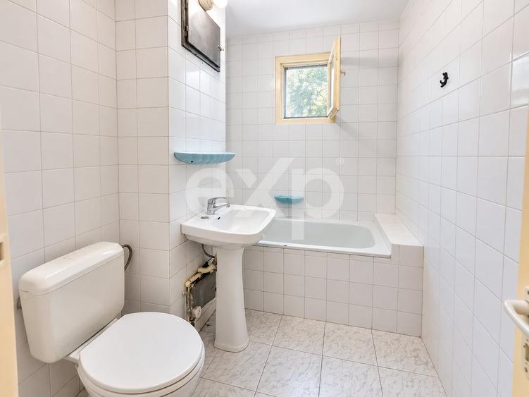 Apartament cu 2 camere decomandat în Soarelui
