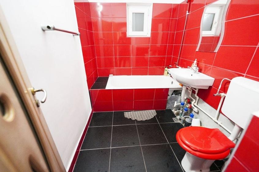 Apartament cu 2 camere decomandat, mobilat în Rovine