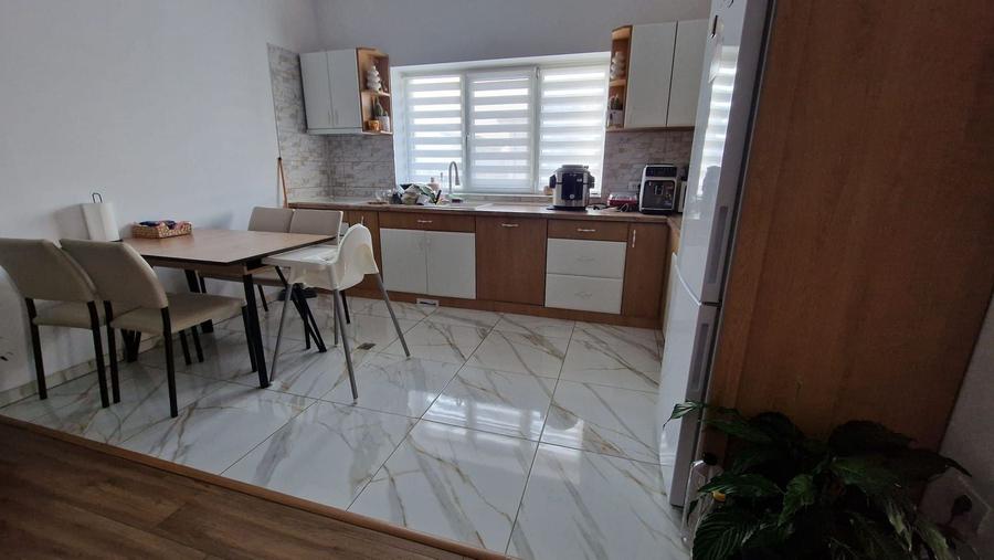 Casă individuală cu 4 camere cu Canalizare în Săcălaz