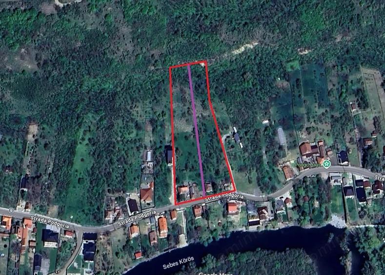 Teren de 3900 mp, în Podgoria