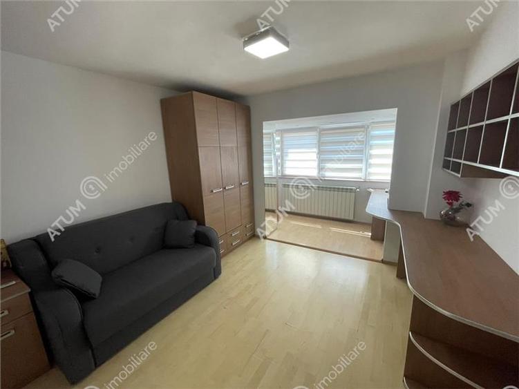 Apartament 3 camere decomandate 2 balcoane etaj 1 zona centrala Sibiu - 6