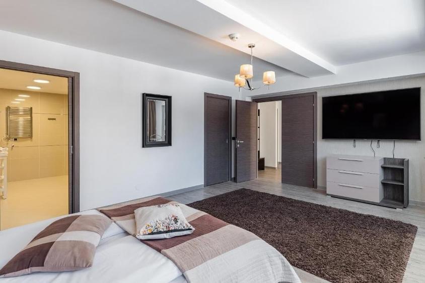 Penthouse cu 4 camere decomandat în Poiana Brașov