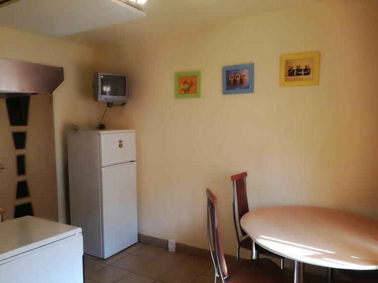 Apartament cu 2 camere decomandat în Bucovina