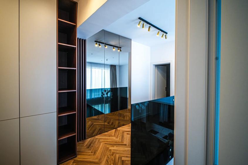 Penthouse cu 2 camere decomandat în Floreasca