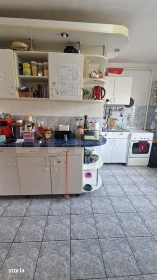 Apartament cu 4 camere în Astra