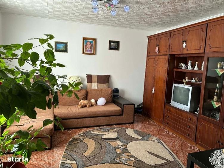 Casă cu 3 camere cu Teren 220 Mp în Central