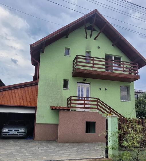Casă cu 3 camere cu Teren 815 Mp în Livezeni