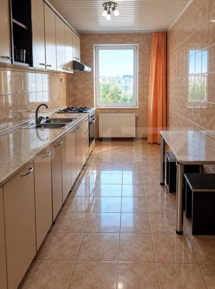 Apartament cu 2 camere decomandat, mobilat în Central