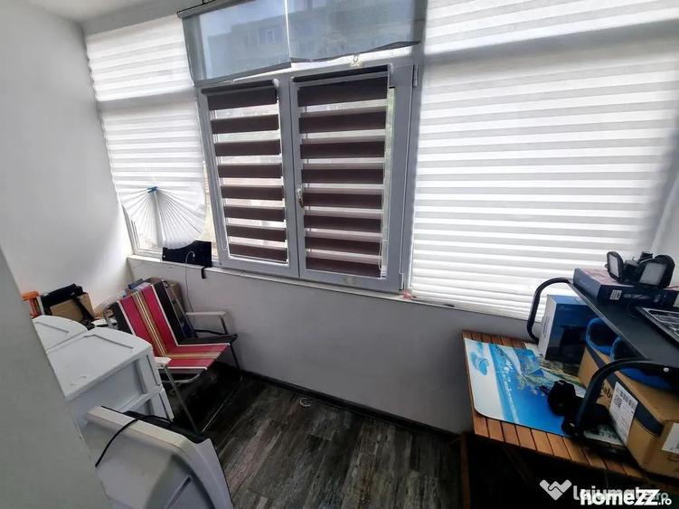 Apartament cu 3 camere semidecomandat în Peninsula