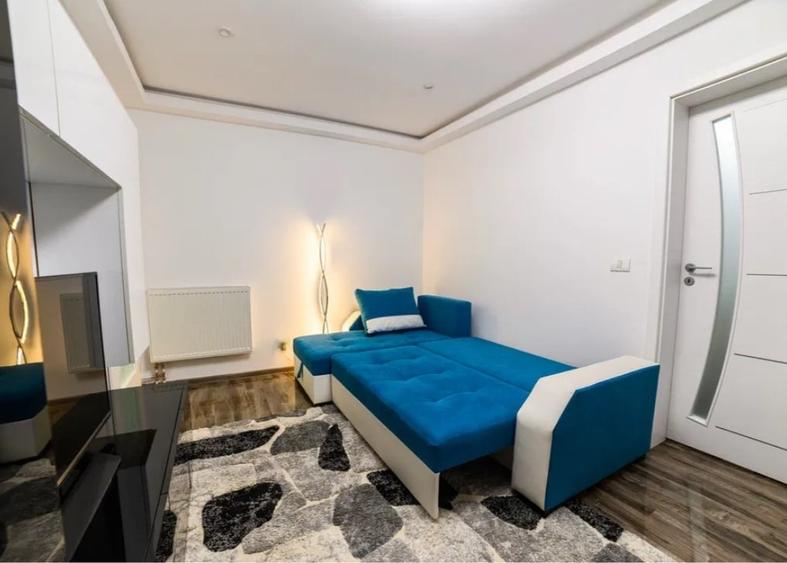 Apartament cu 2 camere nedecomandat în Tătărași